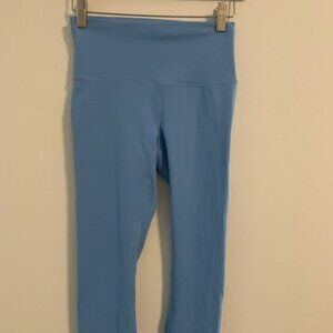 Lululemon High-Waisted Leggings Size 6 Align periwinkle blue crop EUC